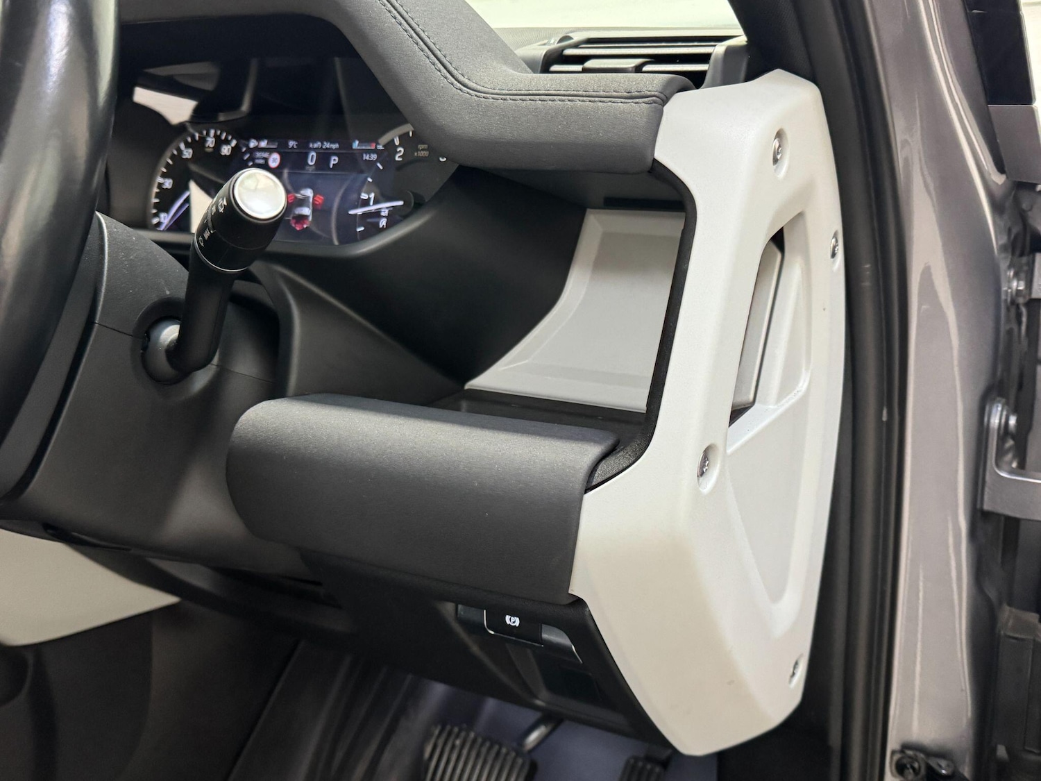 Used Land Rover Defender 2023 for sale - 77229519: Photo 68