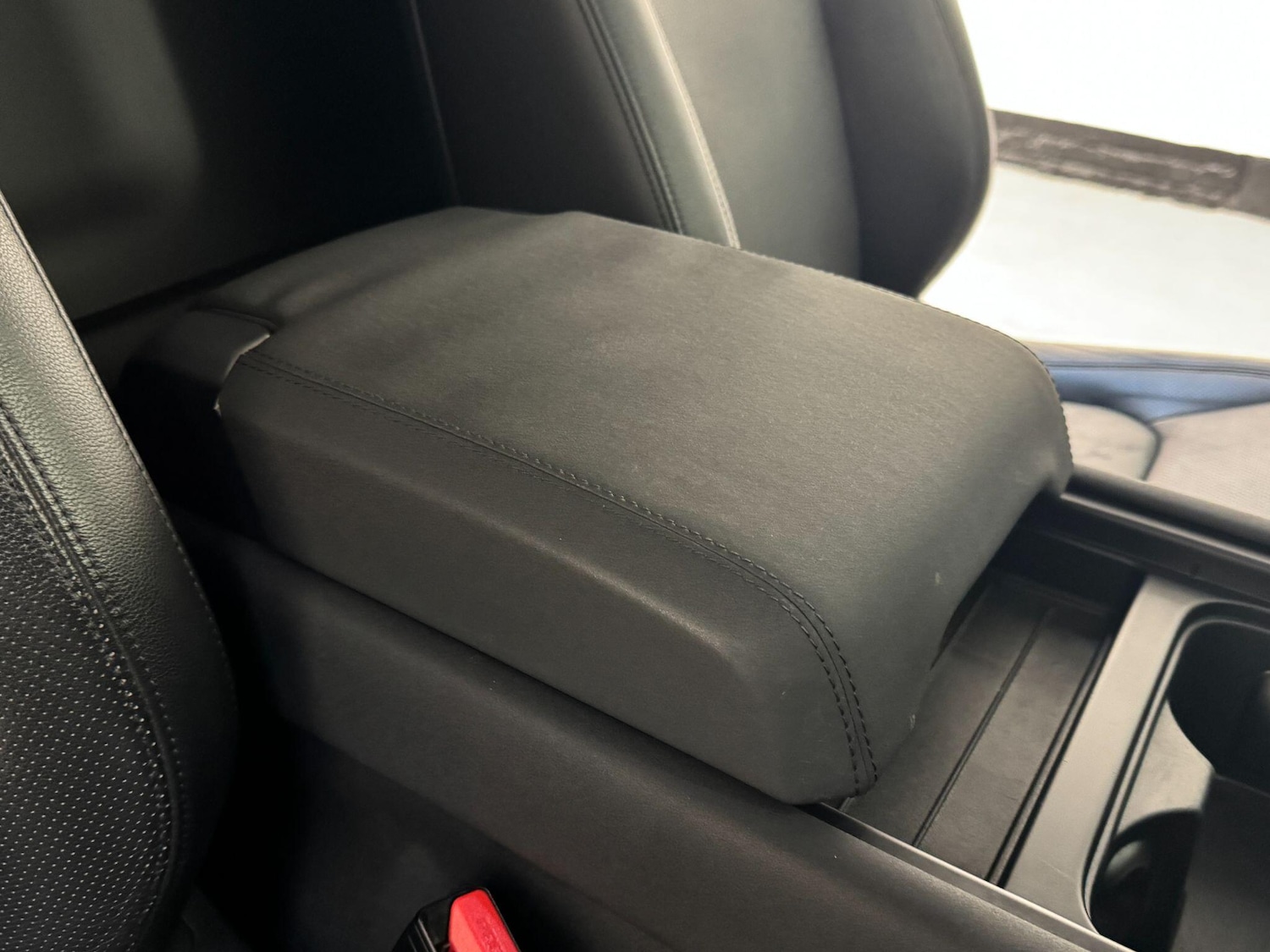 Used Land Rover Defender 2023 for sale - 77229519: Photo 69