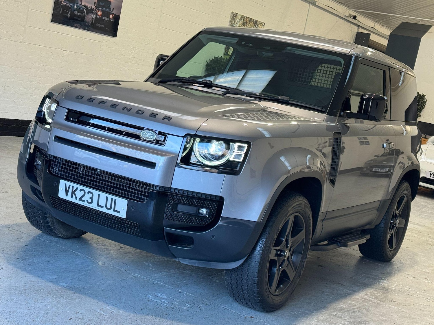 Used Land Rover Defender 2023 for sale - 77229519: Photo 73