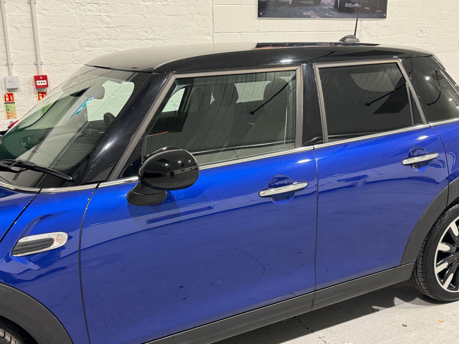 Used MINI Hatch 2018 for sale - 77015647: Photo 32