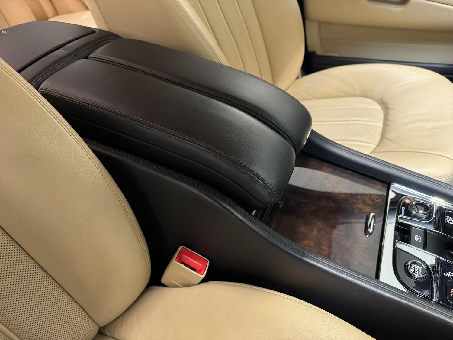 Used Bentley Mulsanne 2010 for sale - 77598630: Photo 50