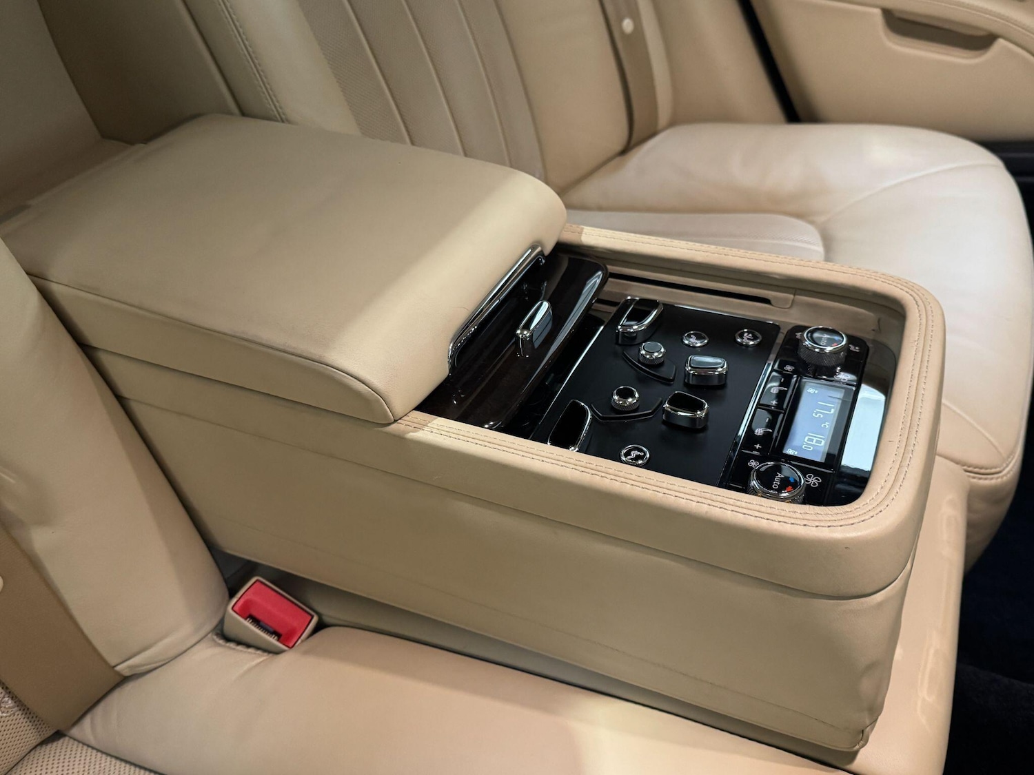 Used Bentley Mulsanne 2010 for sale - 77598630: Photo 54