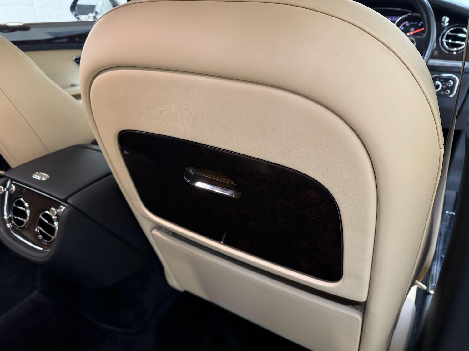 Used Bentley Mulsanne 2010 for sale - 77598630: Photo 63