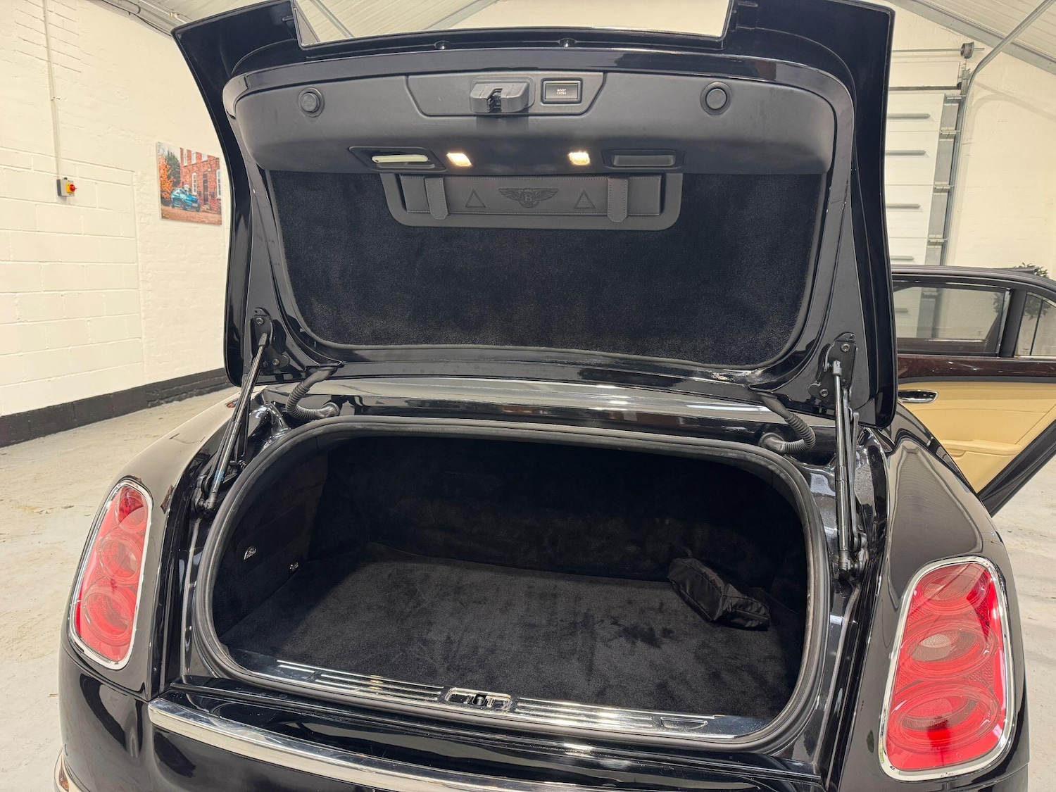 Used Bentley Mulsanne 2010 for sale - 77598630: Photo 71