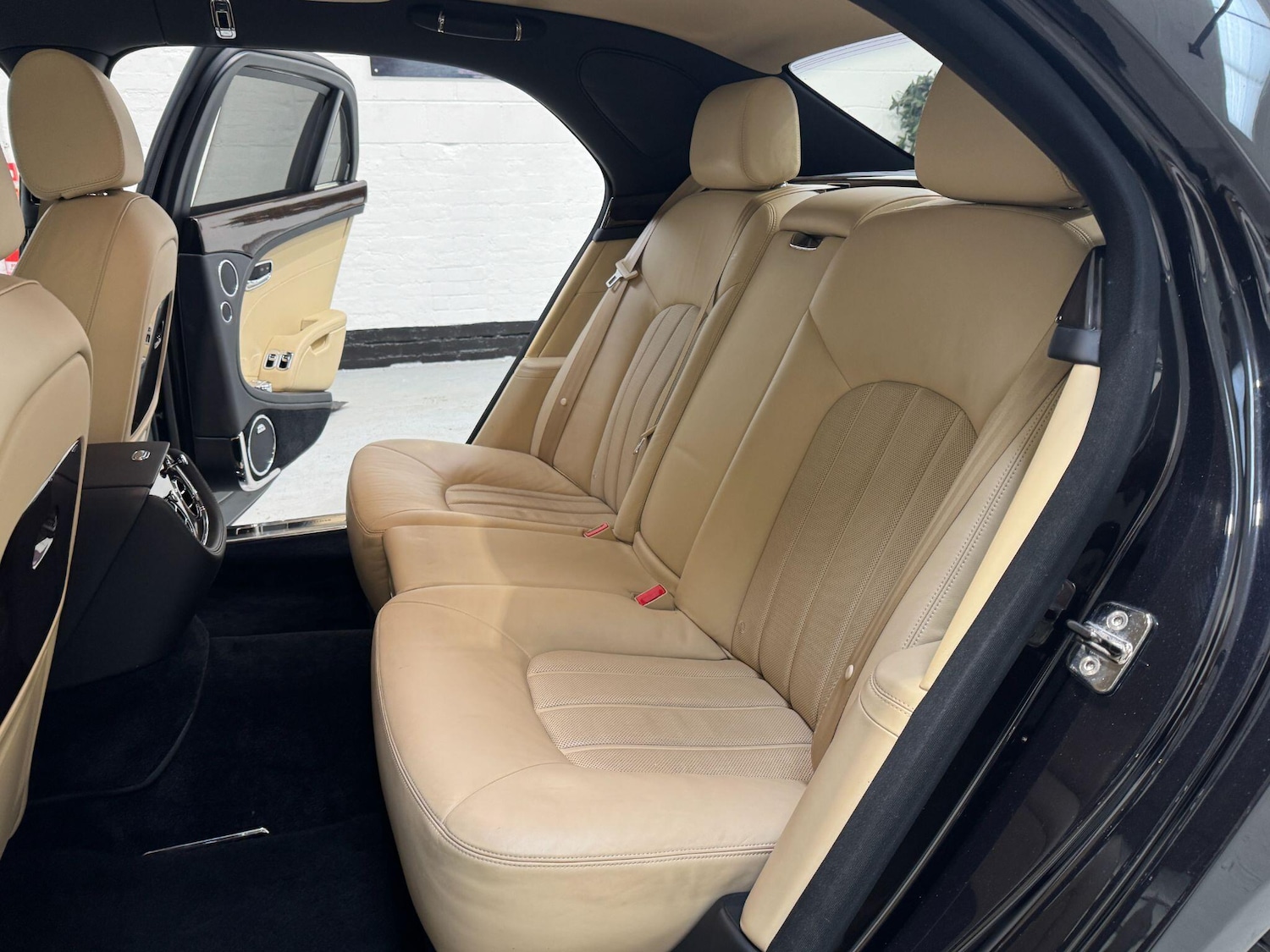 Used Bentley Mulsanne 2010 for sale - 77598630: Photo 76