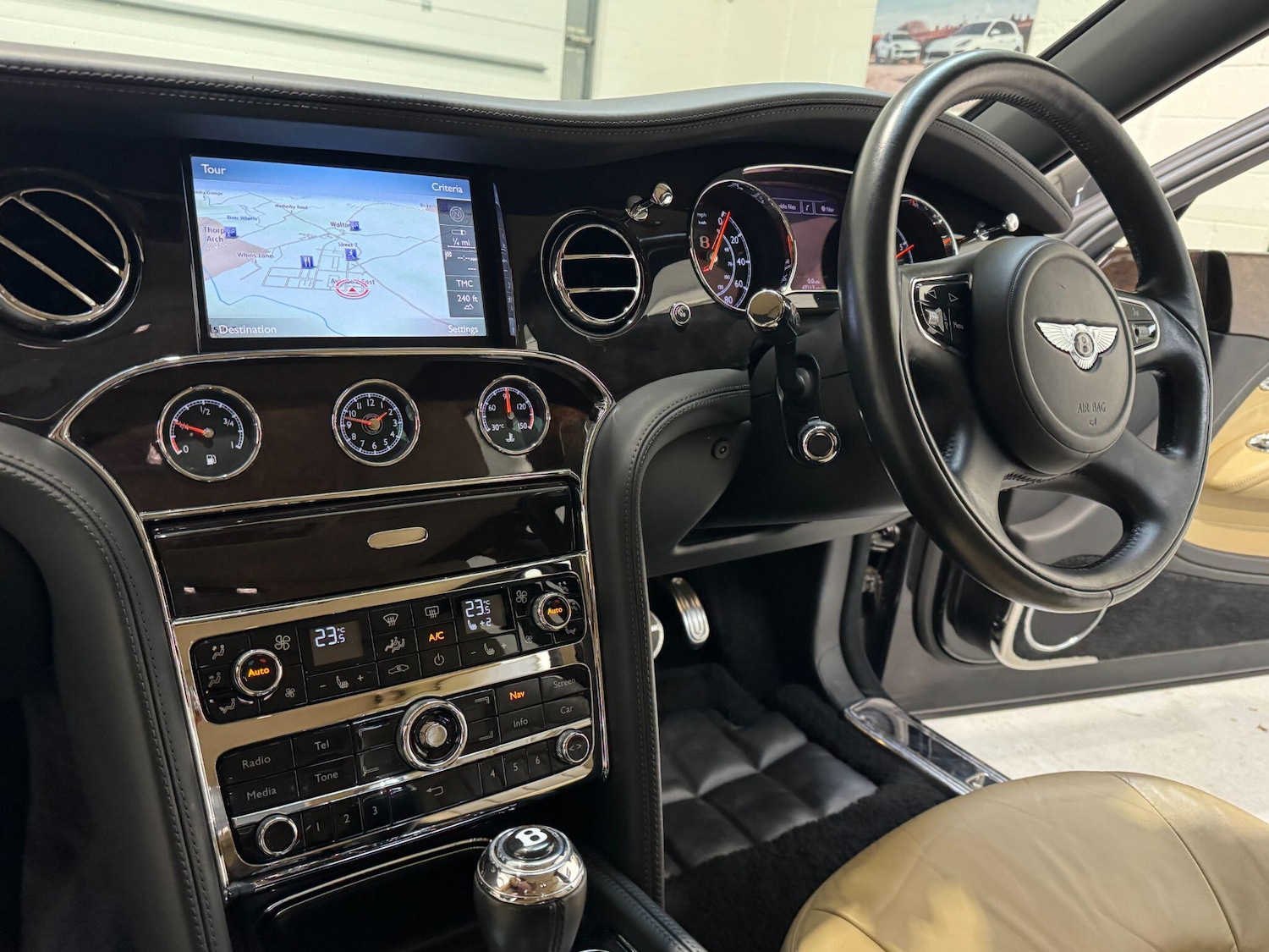 Used Bentley Mulsanne 2010 for sale - 77598630: Photo 82