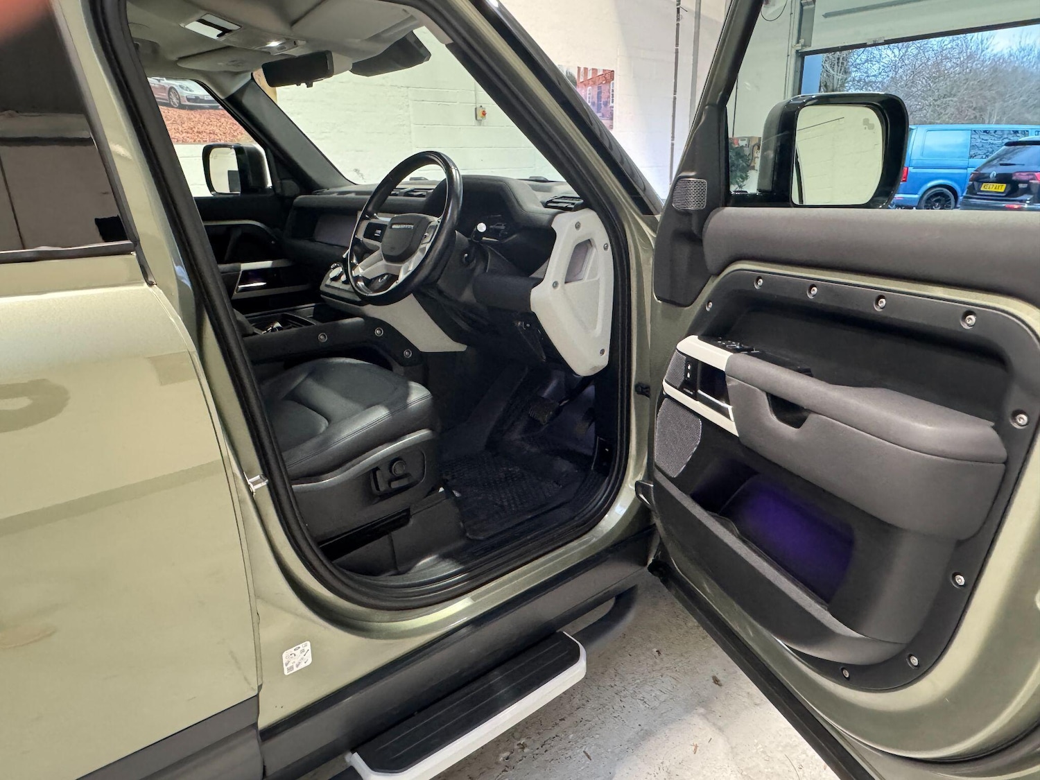 Used Land Rover Defender 110 2022 for sale - 77497533: Photo 21