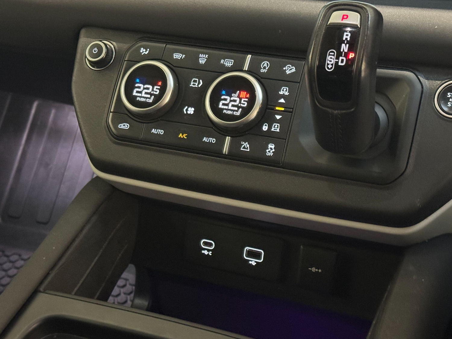 Used Land Rover Defender 110 2022 for sale - 77497533: Photo 39