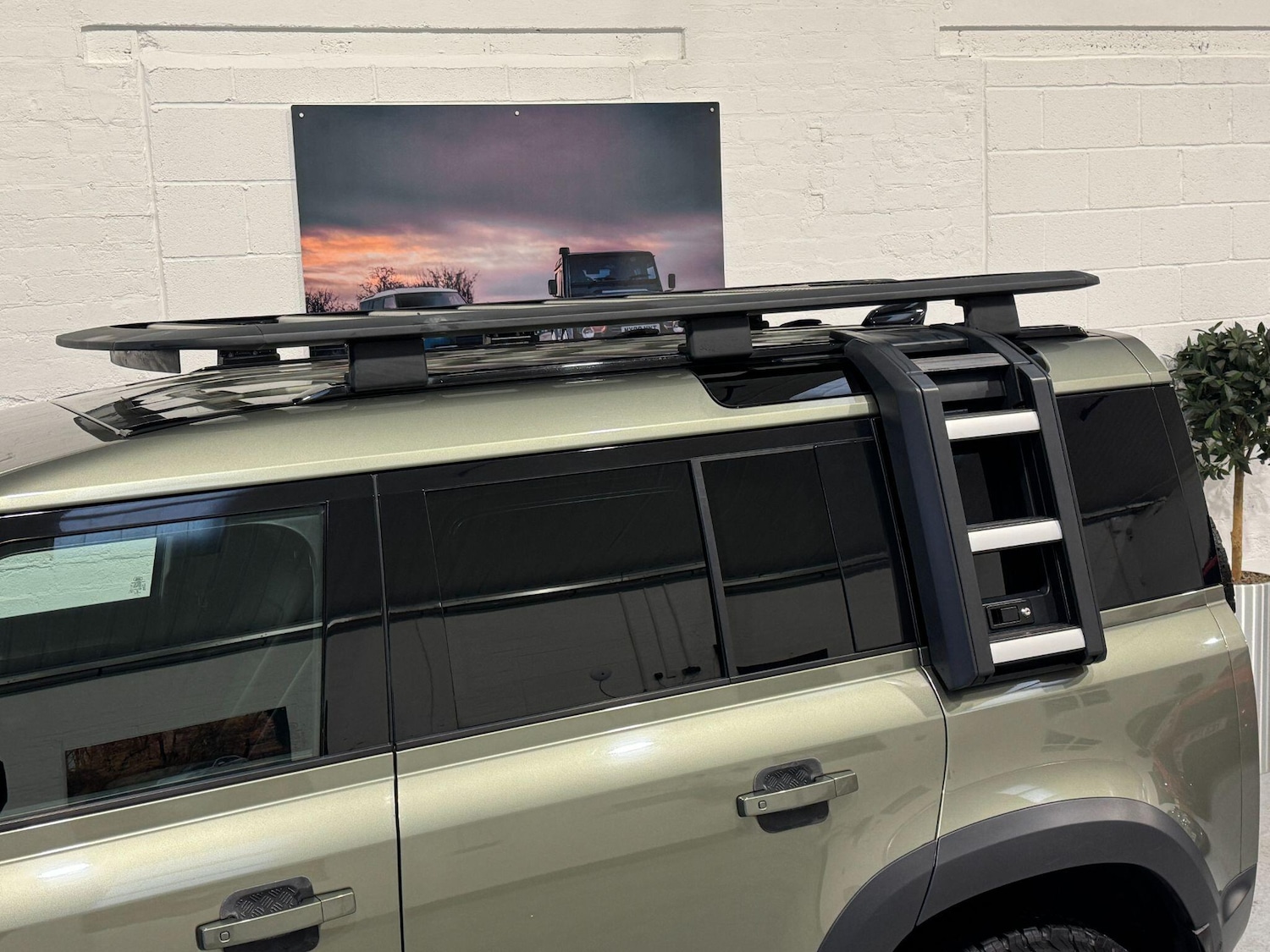 Used Land Rover Defender 110 2022 for sale - 77497533: Photo 76