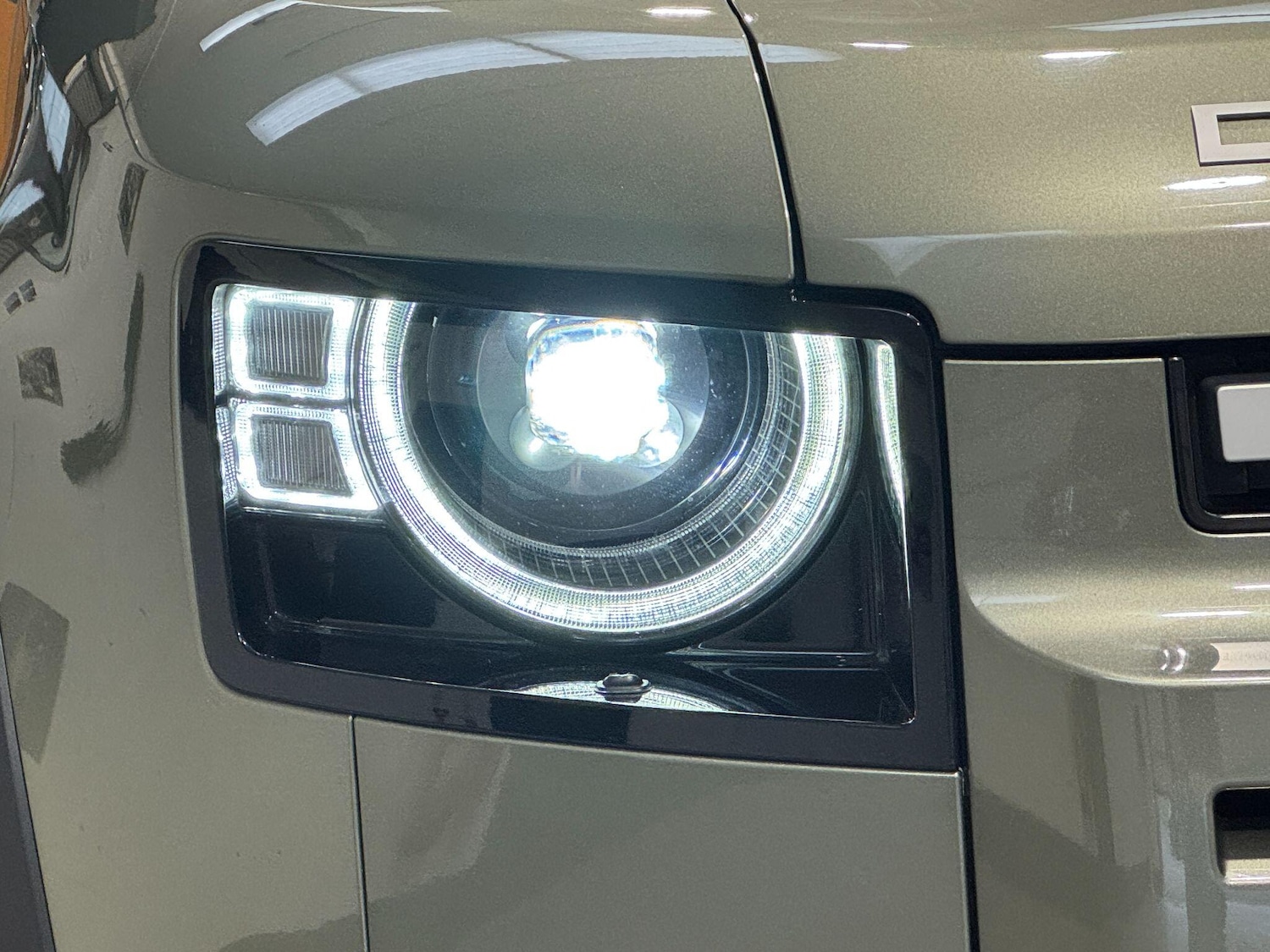 Used Land Rover Defender 110 2022 for sale - 77497533: Photo 97