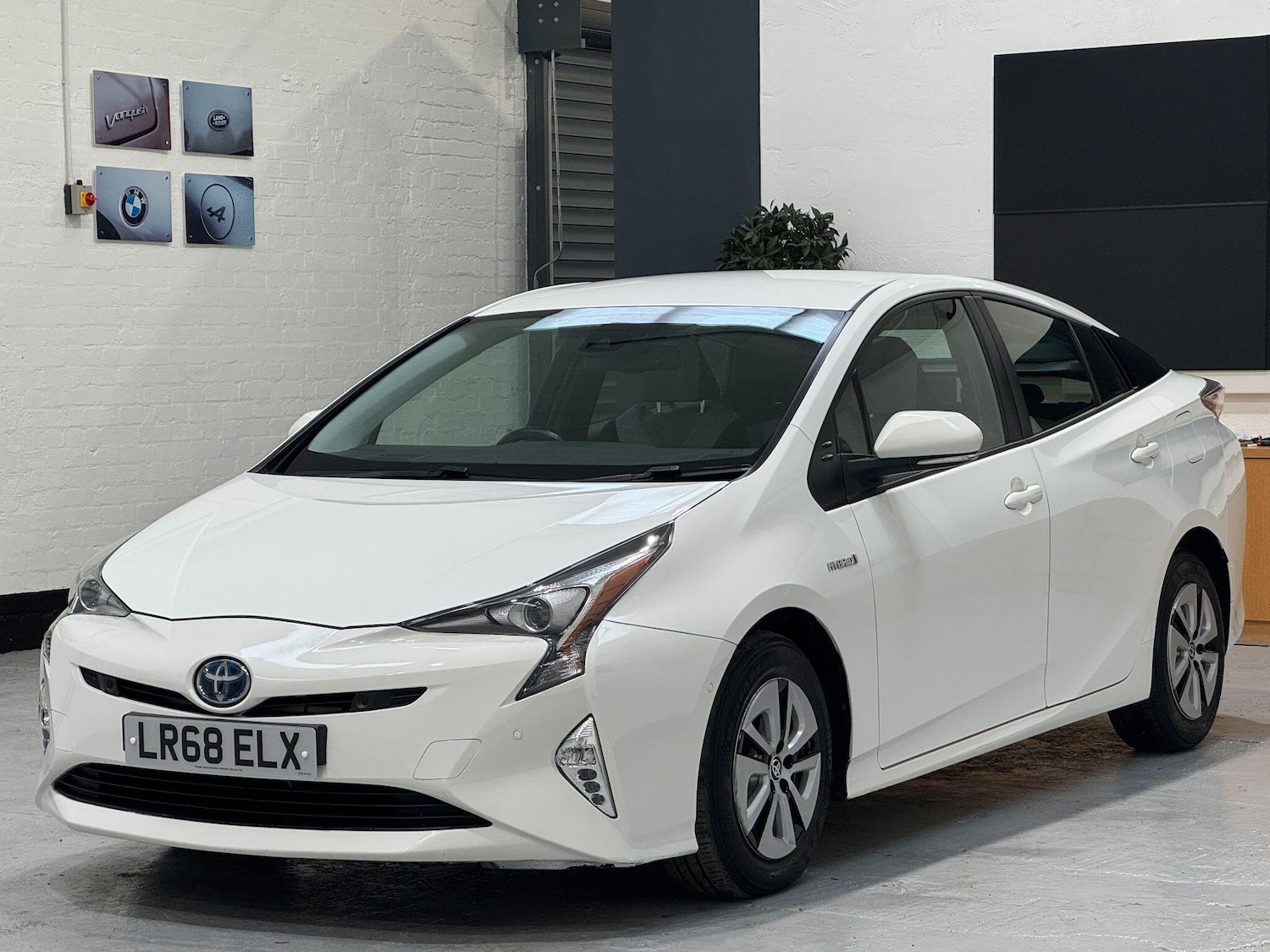 Used Toyota Prius for sale - 77784204: Photo 3