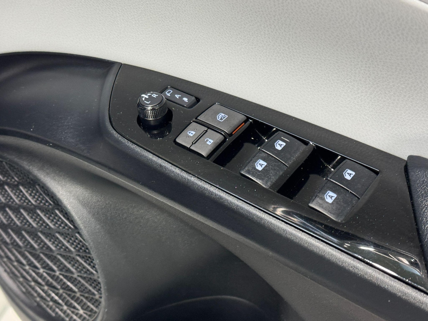 Used Toyota Prius for sale - 77784204: Photo 36