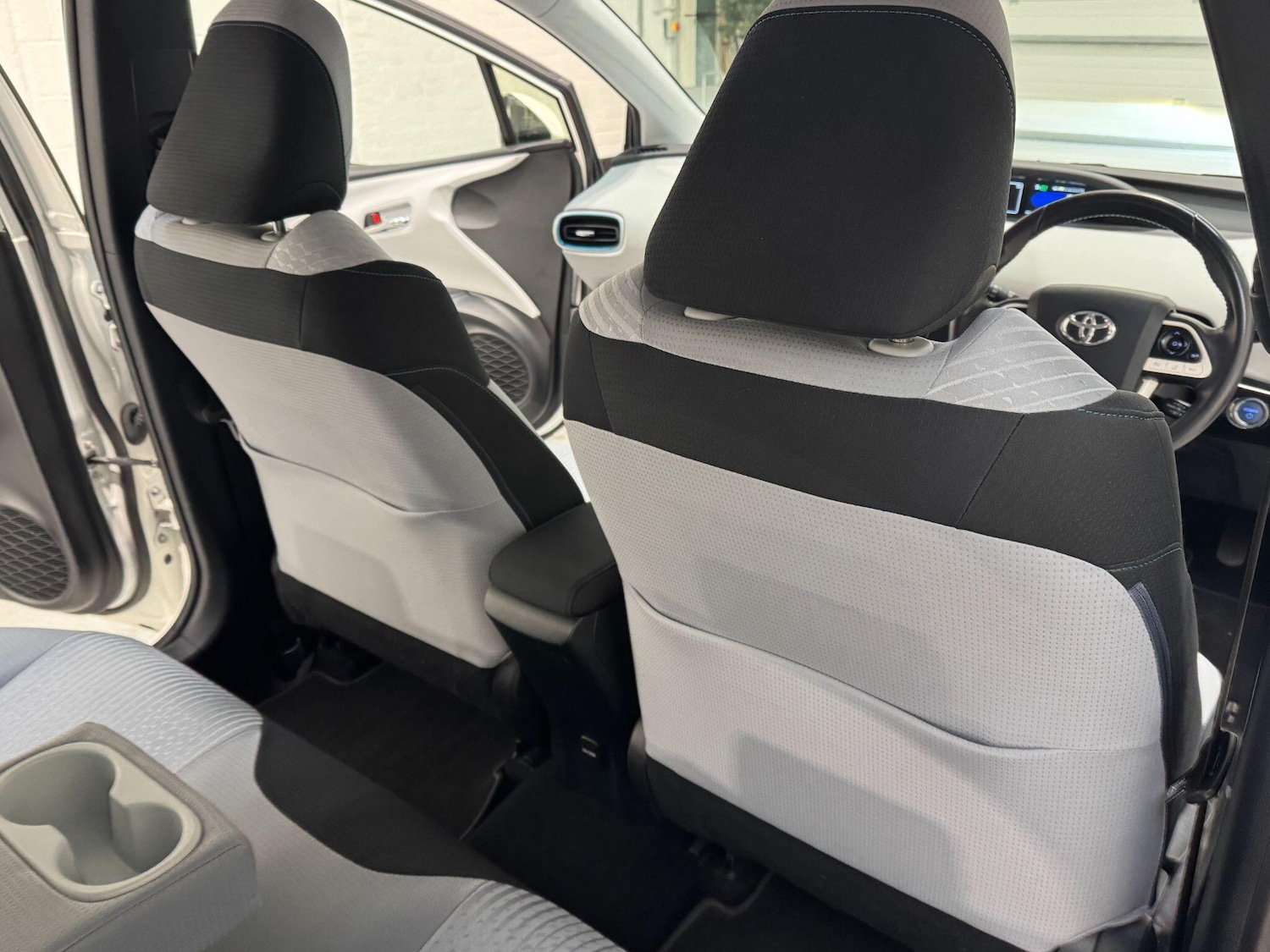 Used Toyota Prius for sale - 77784204: Photo 40