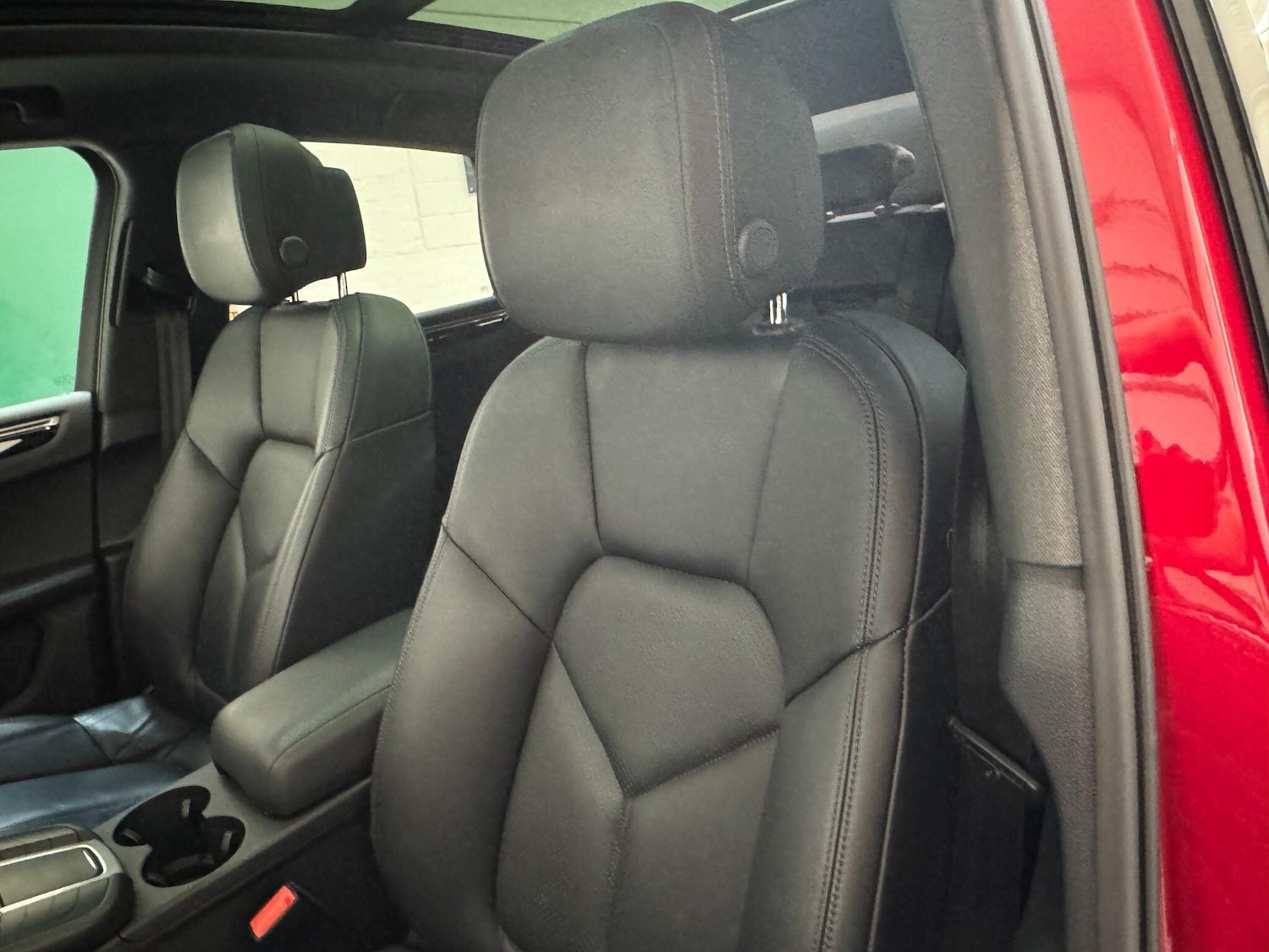 Used Porsche Macan 2020 for sale - 76071474: Photo 24
