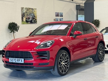 Used Porsche Macan 2020 for sale - 76071474: Photo 2