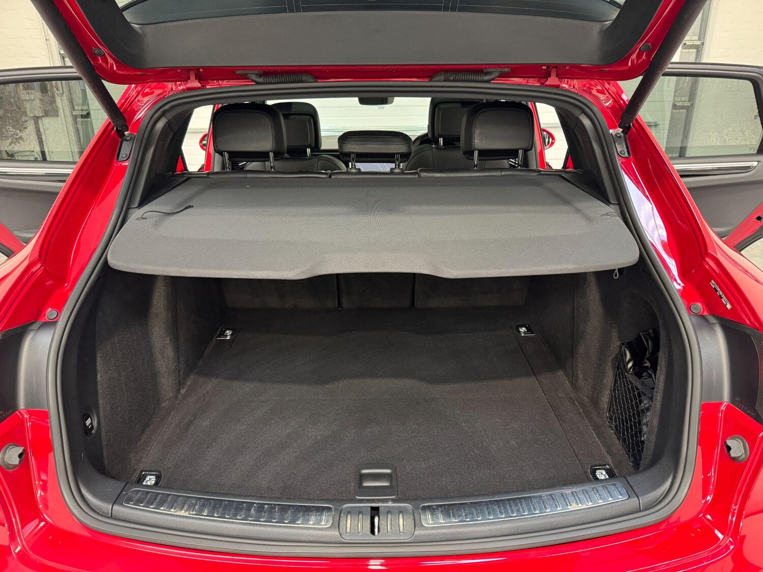 Used Porsche Macan 2020 for sale - 76071474: Photo 38