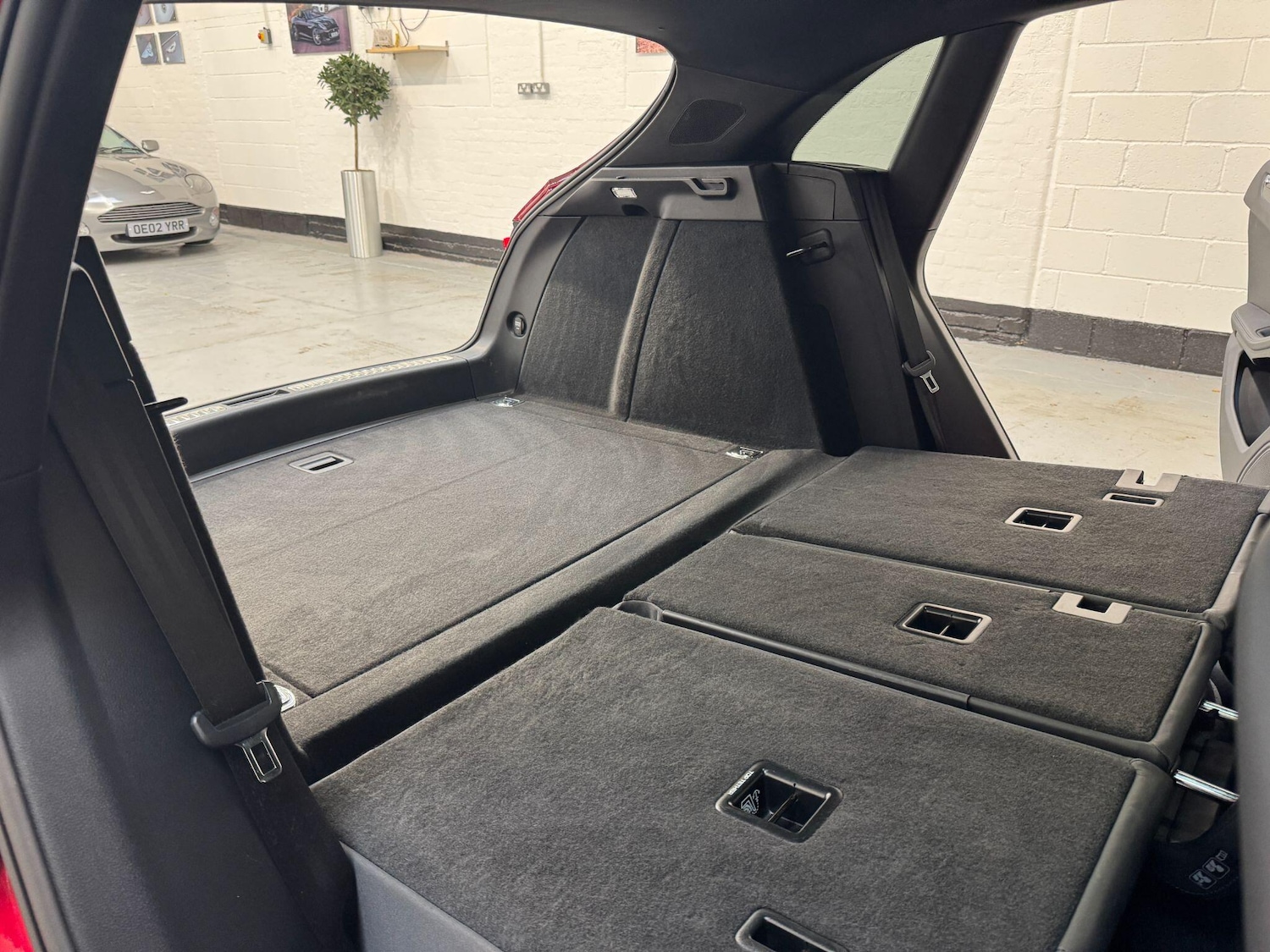 Used Porsche Macan 2020 for sale - 76071474: Photo 44
