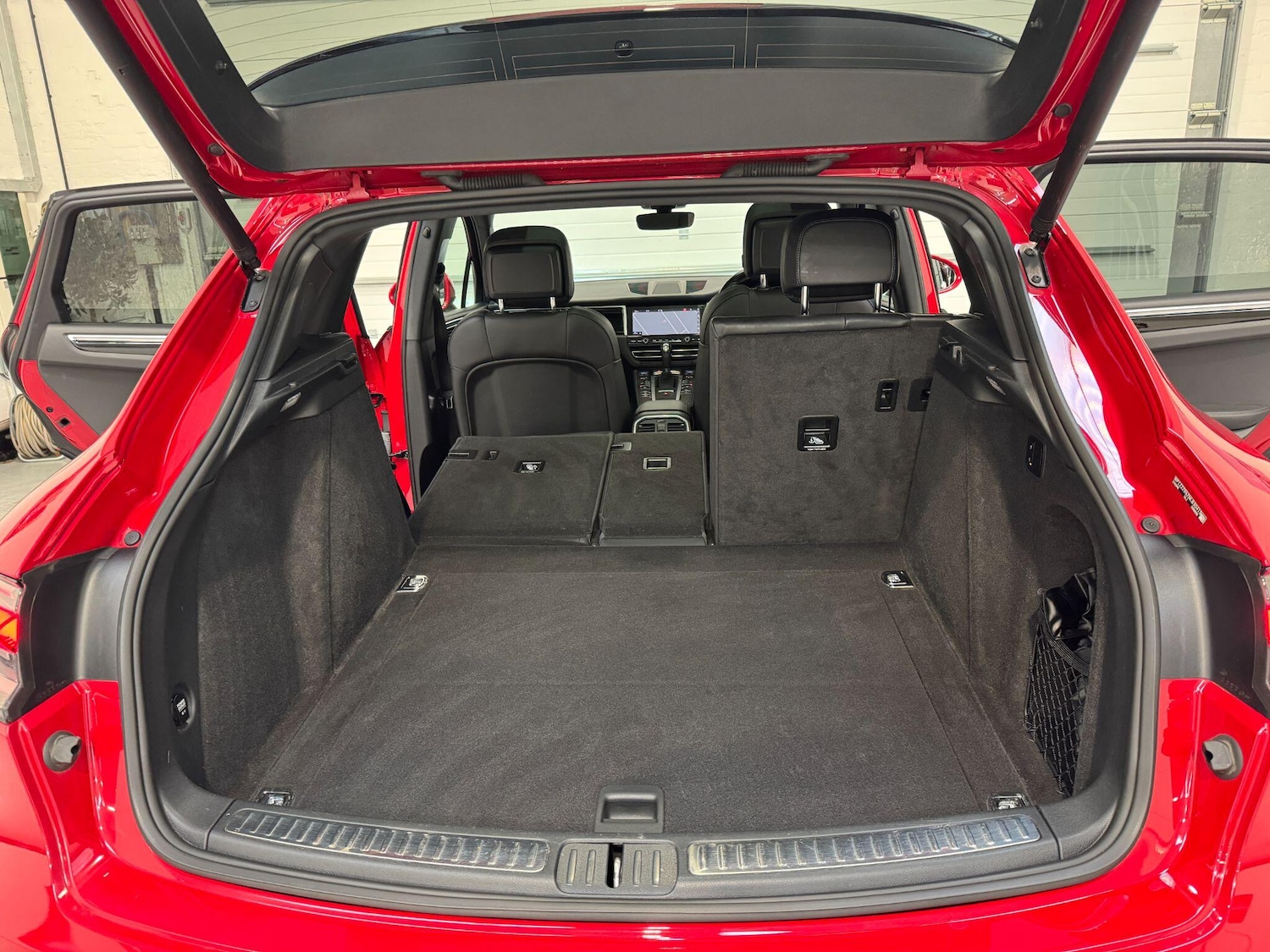 Used Porsche Macan 2020 for sale - 76071474: Photo 46