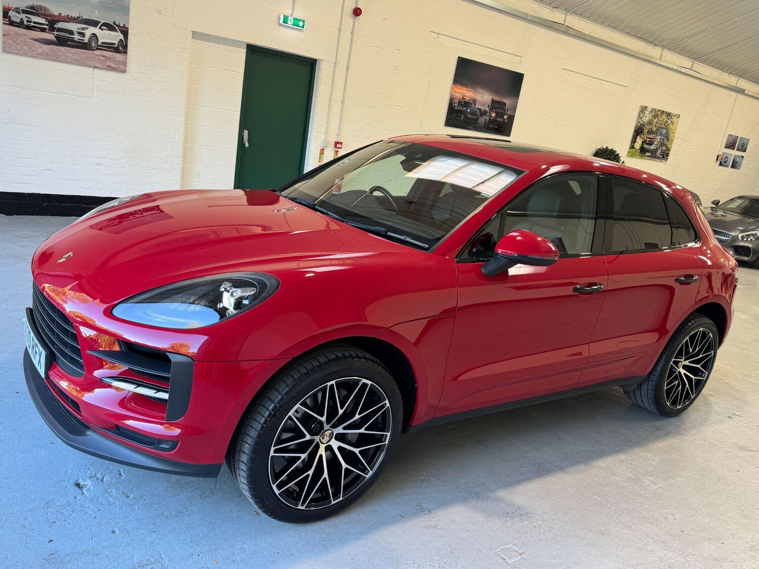 Used Porsche Macan 2020 for sale - 76071474: Photo 53