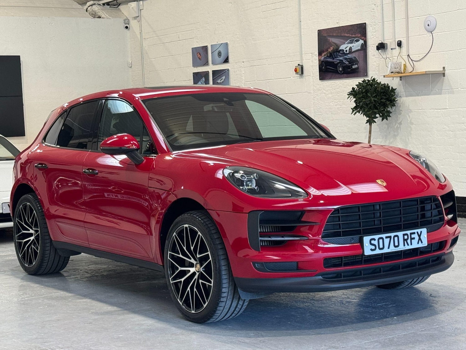 Used Porsche Macan 2020 for sale - 76071474: Photo 6