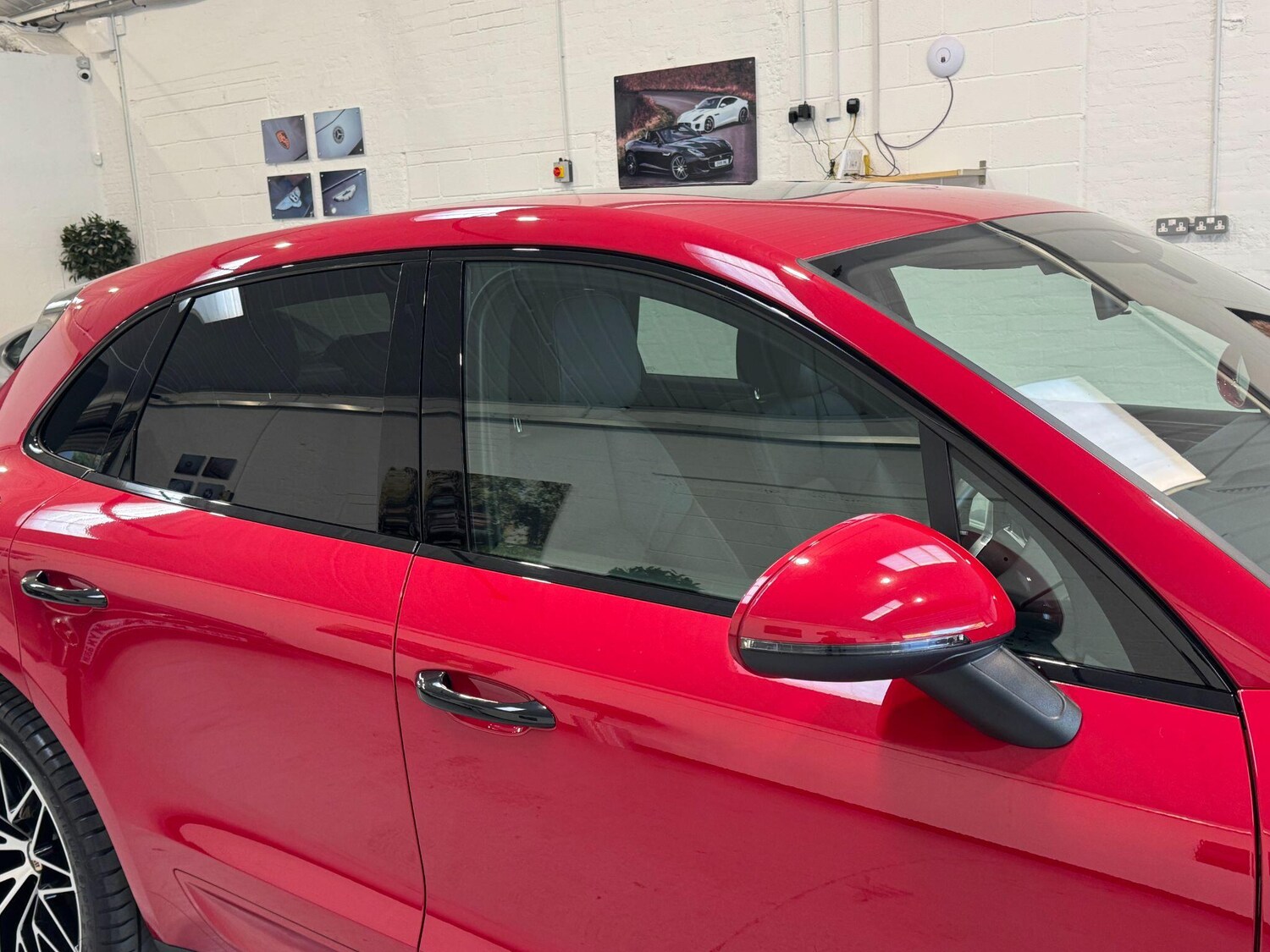 Used Porsche Macan 2020 for sale - 76071474: Photo 68