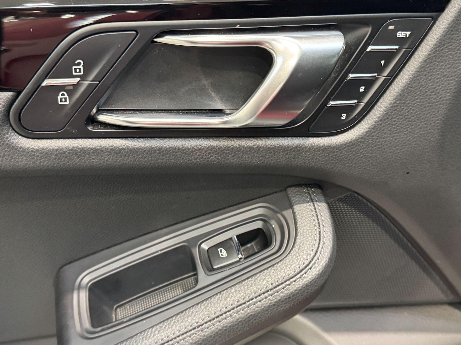 Used Porsche Macan 2020 for sale - 76071474: Photo 79