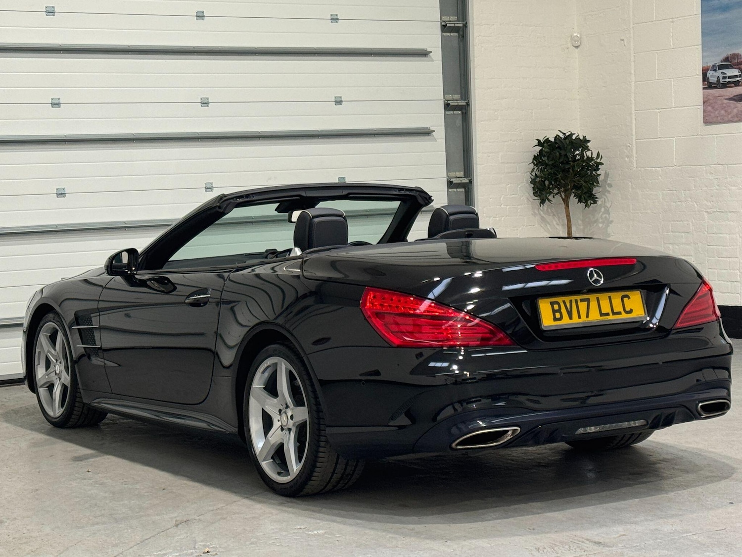 Used Mercedes-Benz SL 2017 for sale - 76715490: Photo 17
