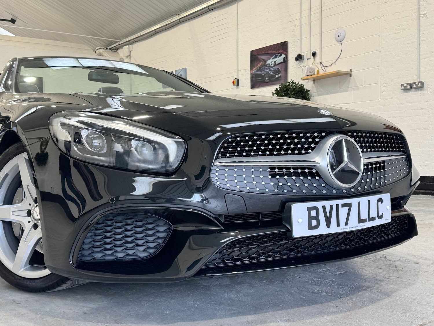 Used Mercedes-Benz SL 2017 for sale - 76715490: Photo 32