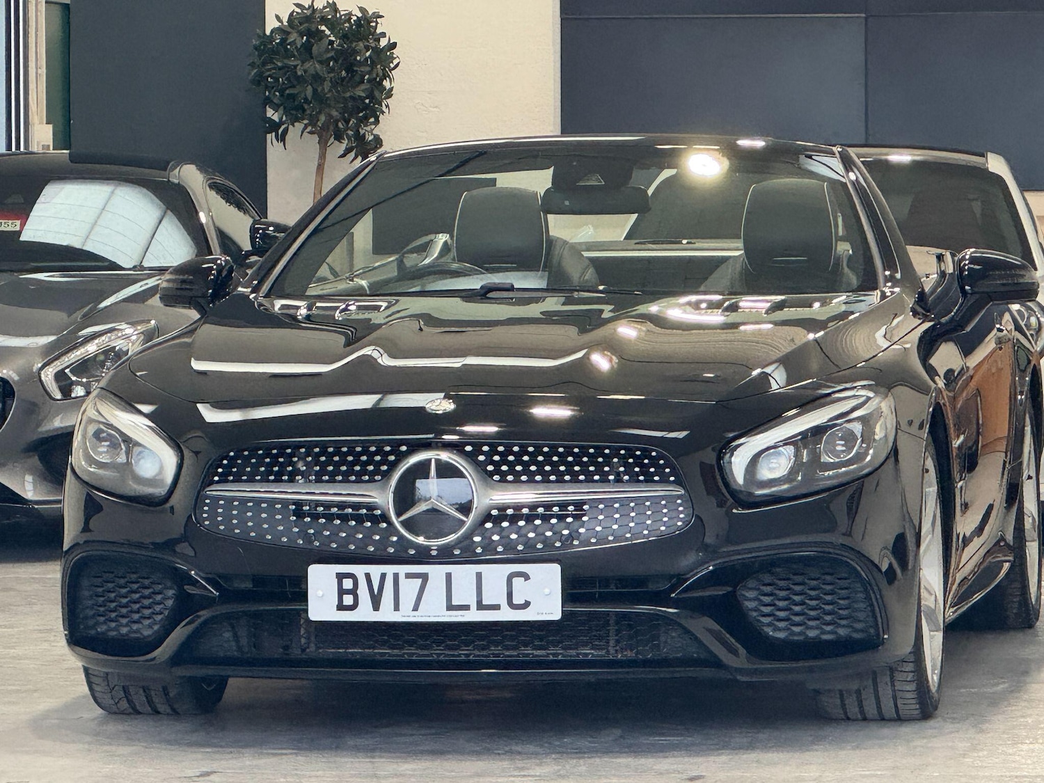 Used Mercedes-Benz SL 2017 for sale - 76715490: Photo 4