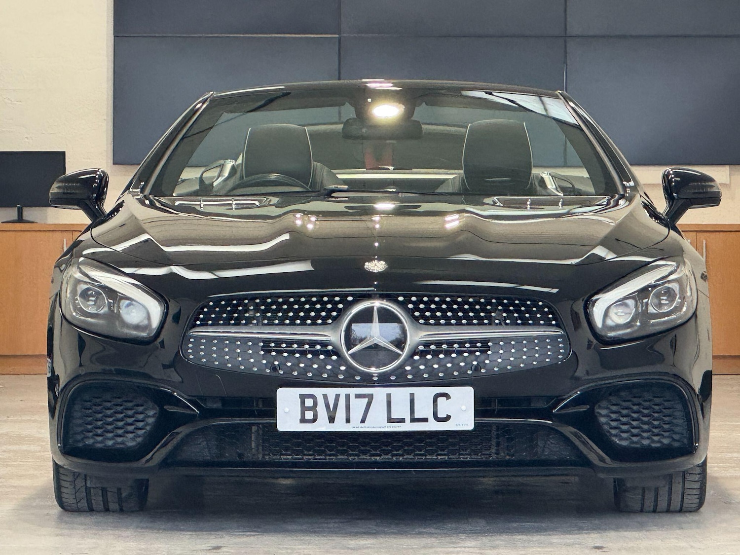 Used Mercedes-Benz SL 2017 for sale - 76715490: Photo 5