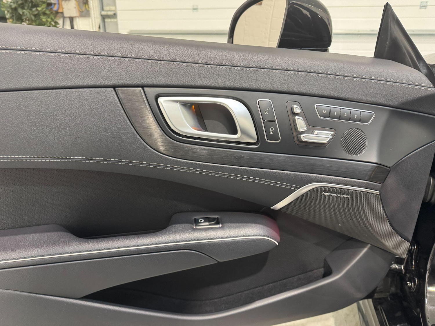 Used Mercedes-Benz SL 2017 for sale - 76715490: Photo 62