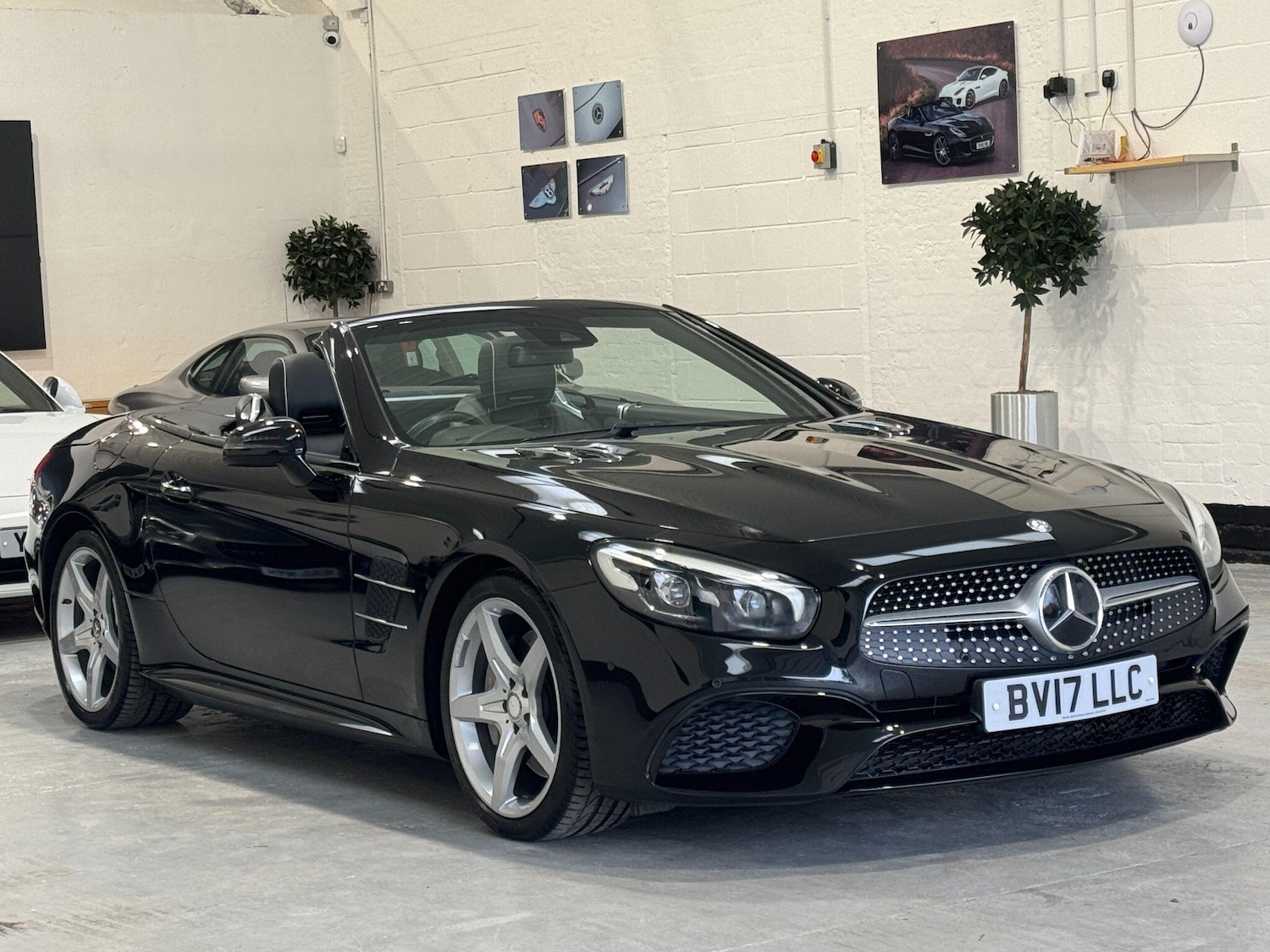 Used Mercedes-Benz SL 2017 for sale - 76715490: Photo 7