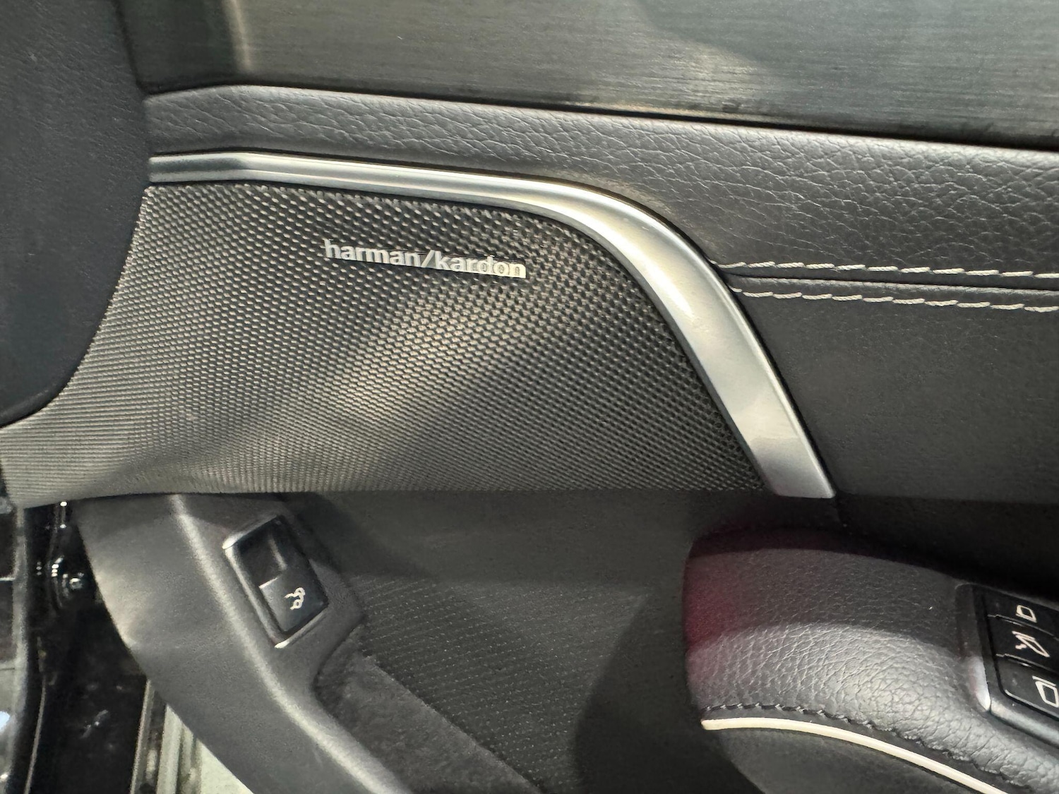 Used Mercedes-Benz SL 2017 for sale - 76715490: Photo 70