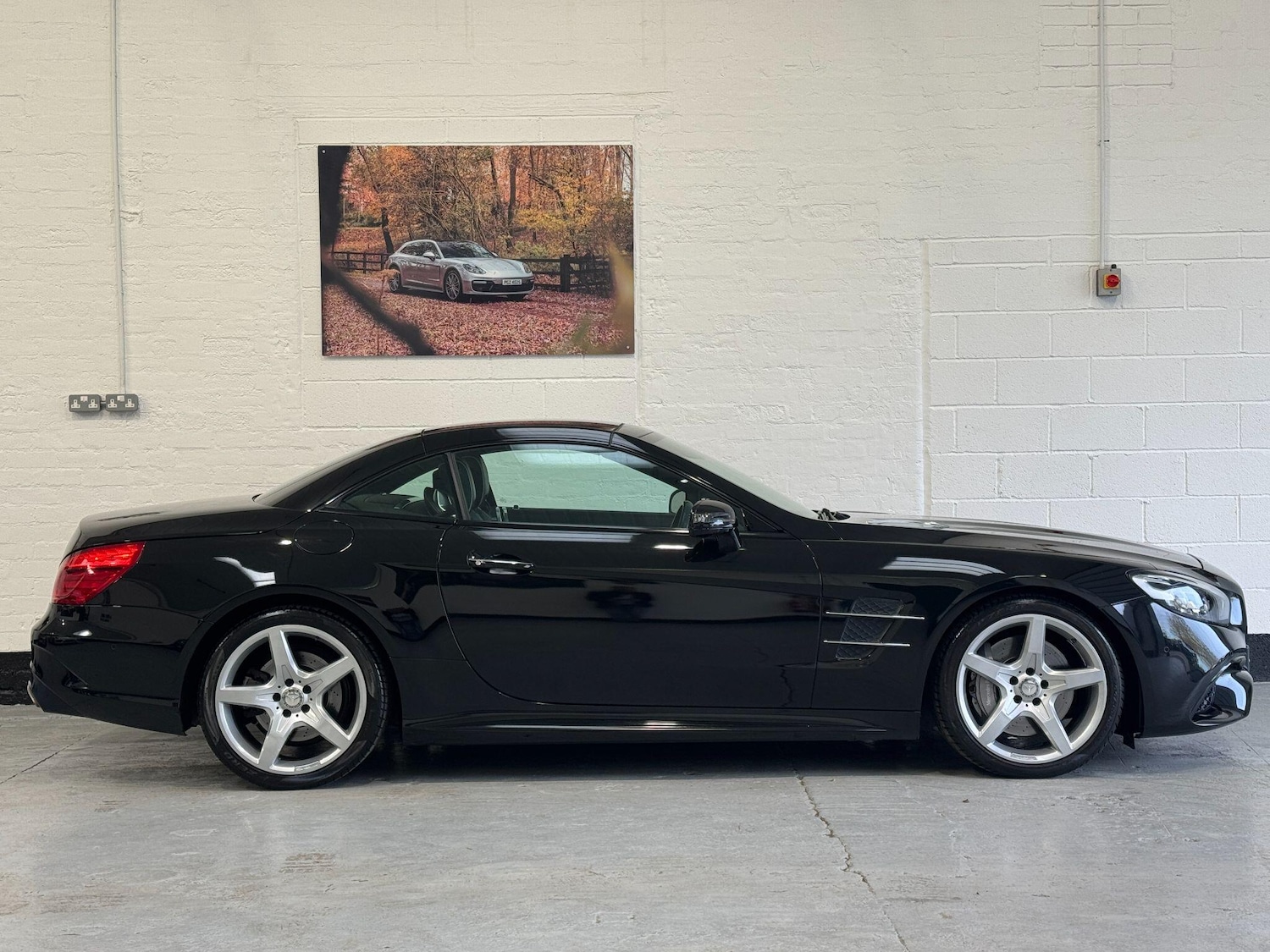 Used Mercedes-Benz SL 2017 for sale - 76715490: Photo 8