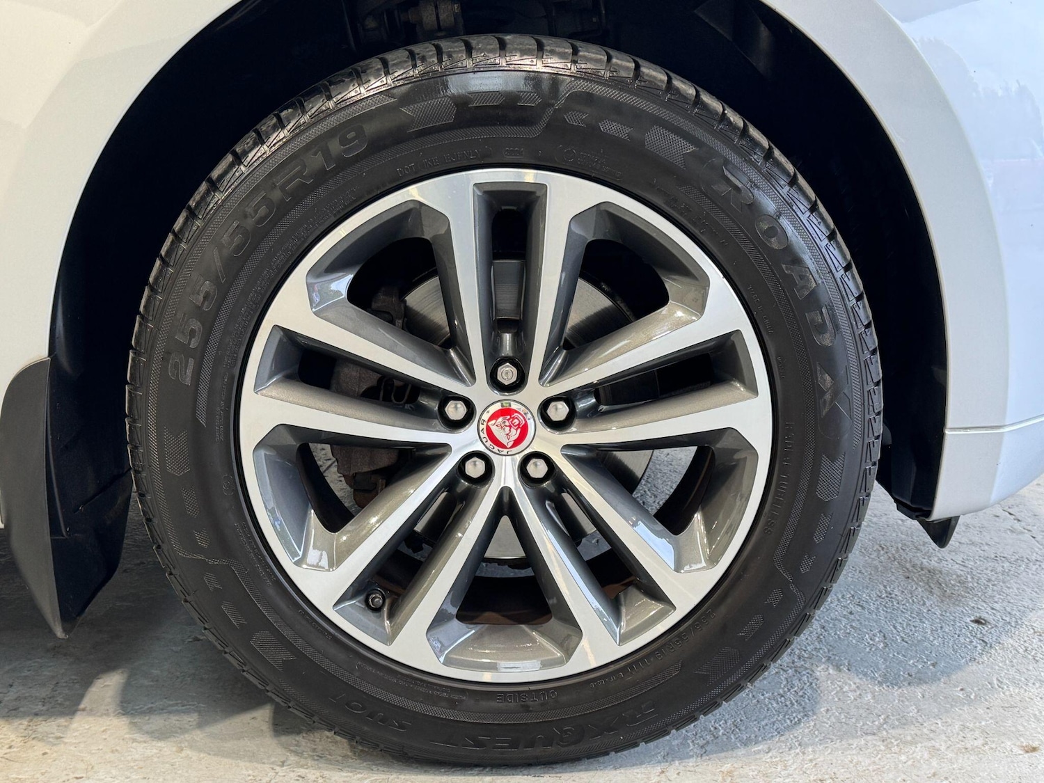 Used Jaguar F-Pace 2019 for sale - 76306536: Photo 20