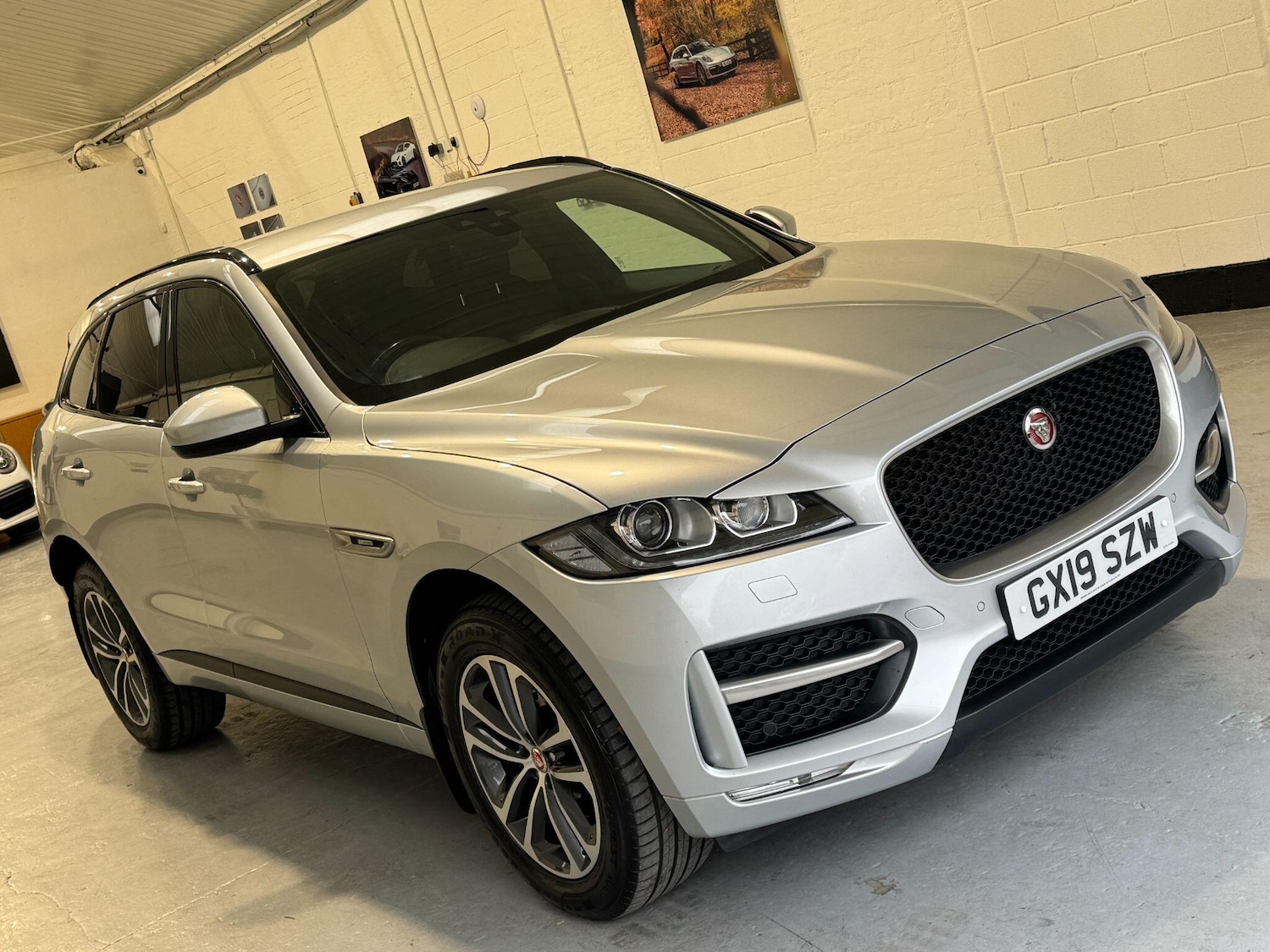Used Jaguar F-Pace 2019 for sale - 76306536: Photo 26
