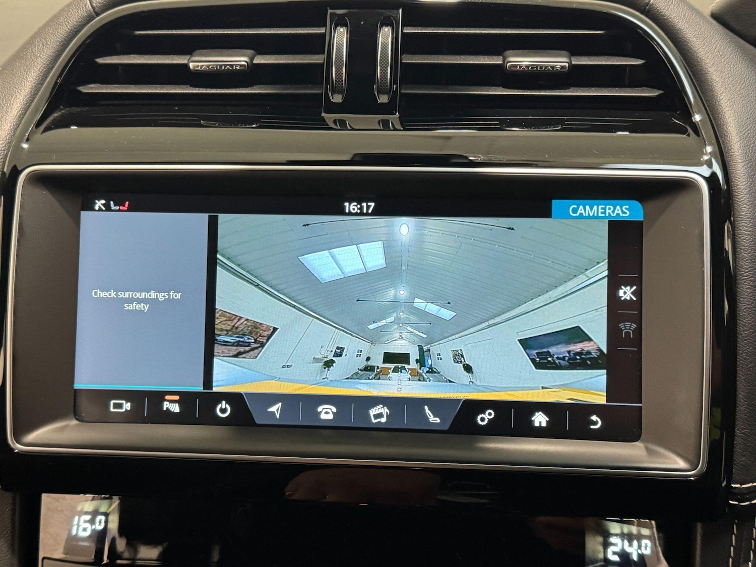 Used Jaguar F-Pace 2019 for sale - 76306536: Photo 34