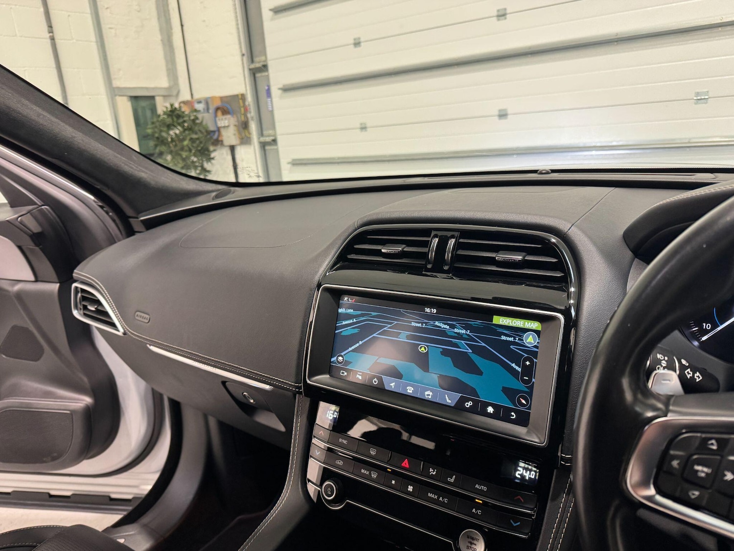 Used Jaguar F-Pace 2019 for sale - 76306536: Photo 39