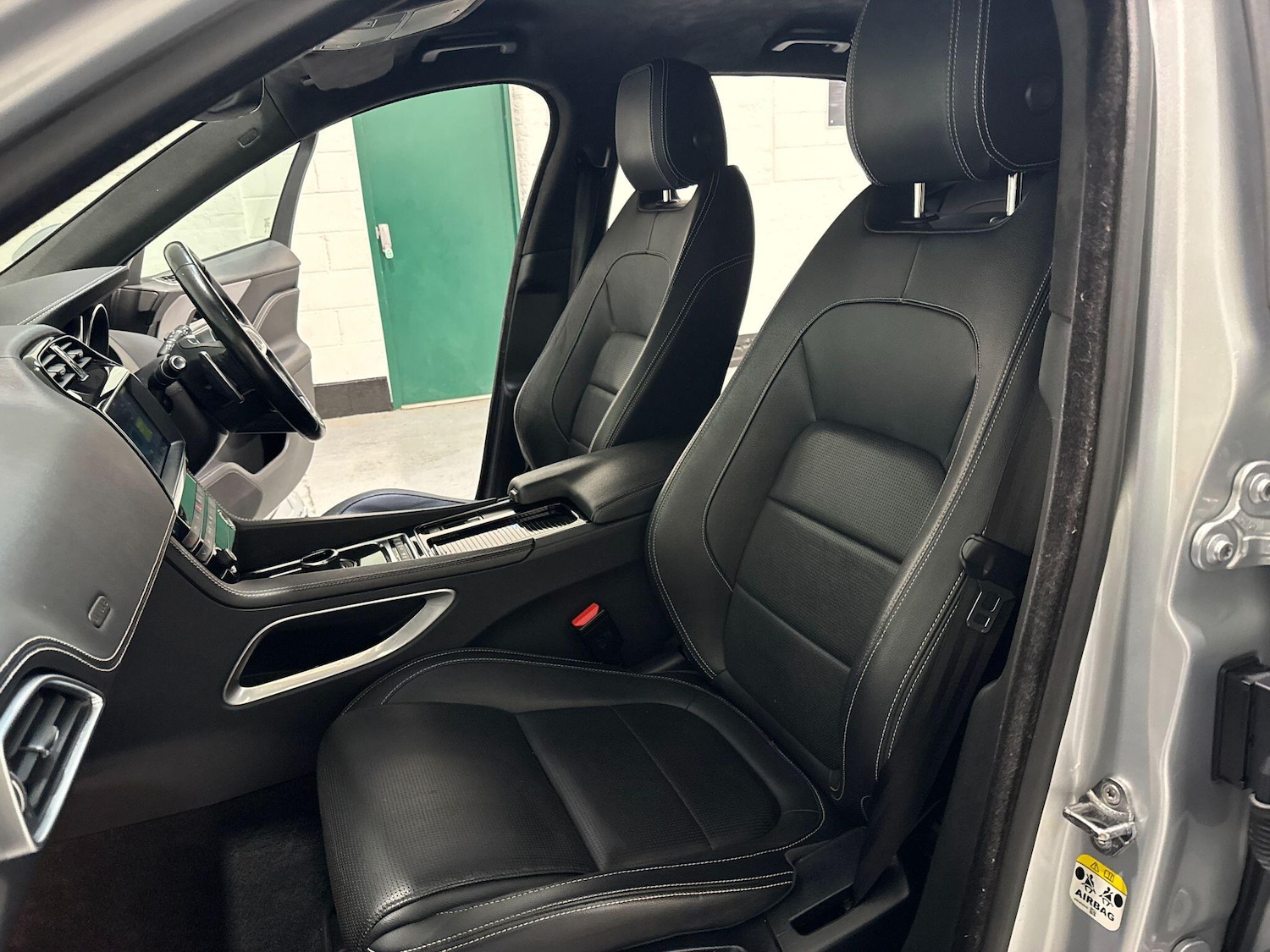 Used Jaguar F-Pace 2019 for sale - 76306536: Photo 51