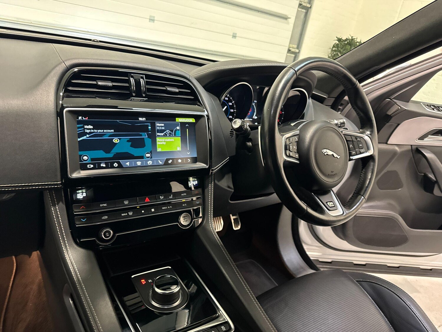 Used Jaguar F-Pace 2019 for sale - 76306536: Photo 53