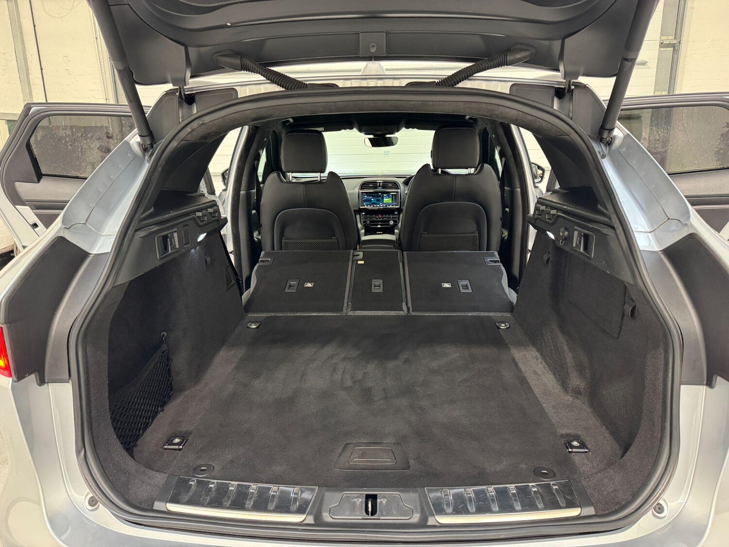 Used Jaguar F-Pace 2019 for sale - 76306536: Photo 59