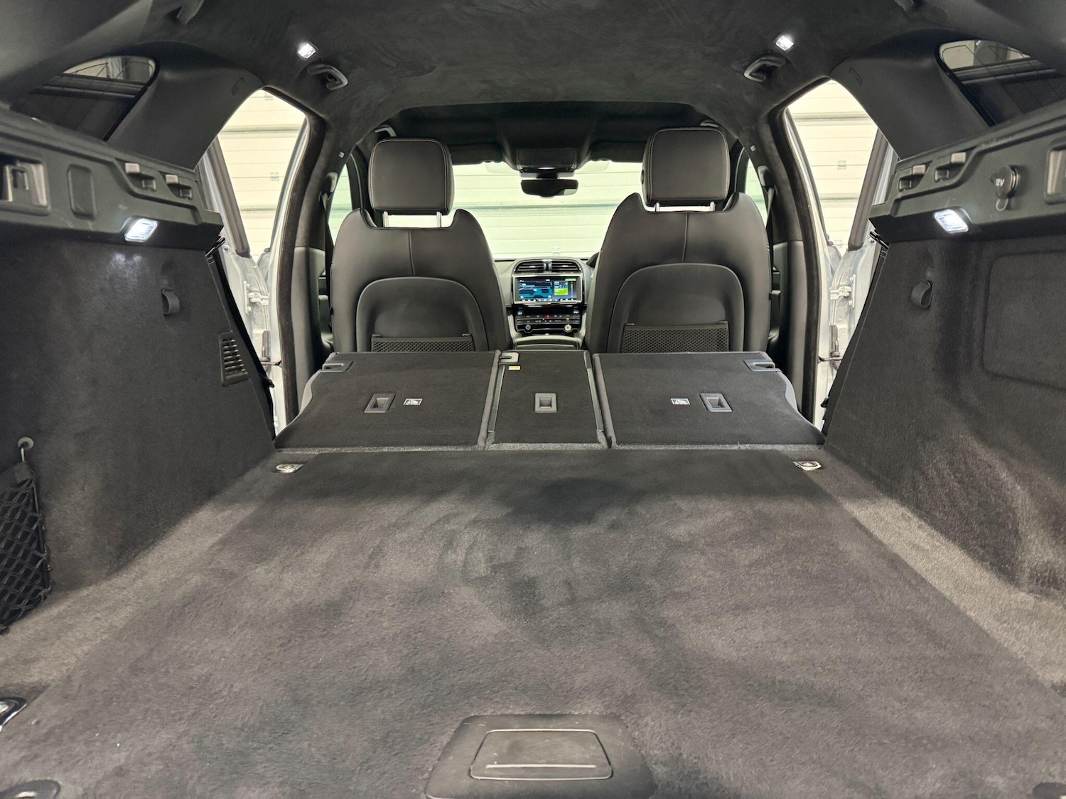 Used Jaguar F-Pace 2019 for sale - 76306536: Photo 60