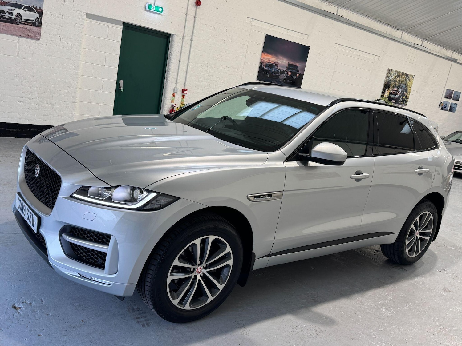 Used Jaguar F-Pace 2019 for sale - 76306536: Photo 71