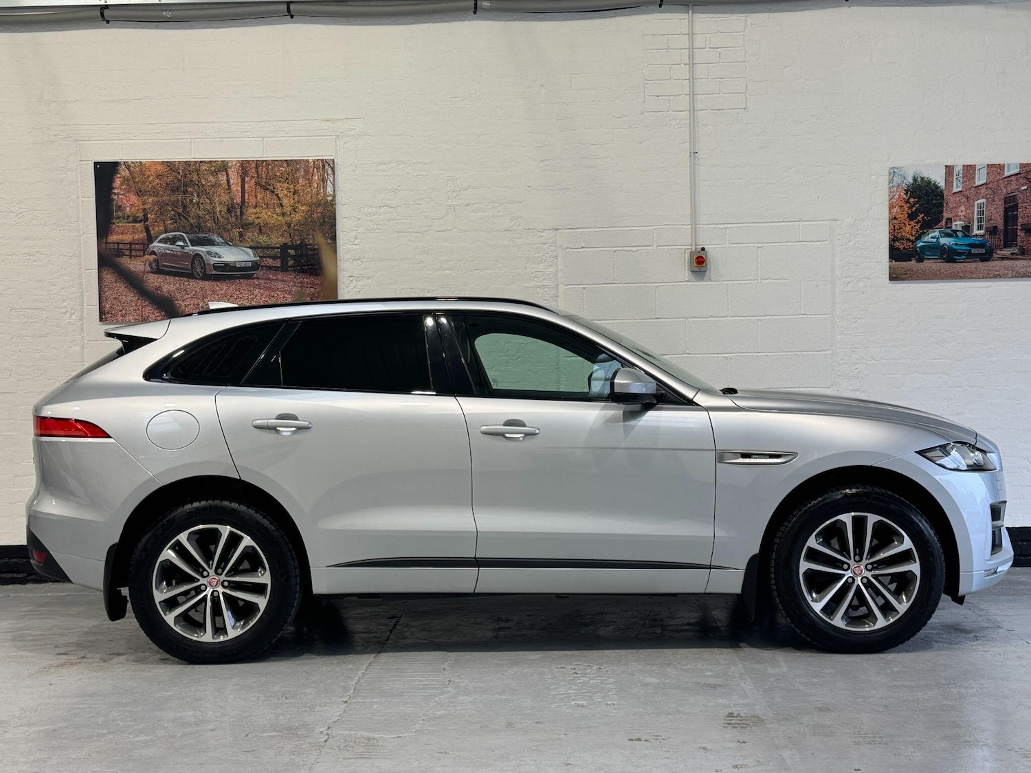 Used Jaguar F-Pace 2019 for sale - 76306536: Photo 8