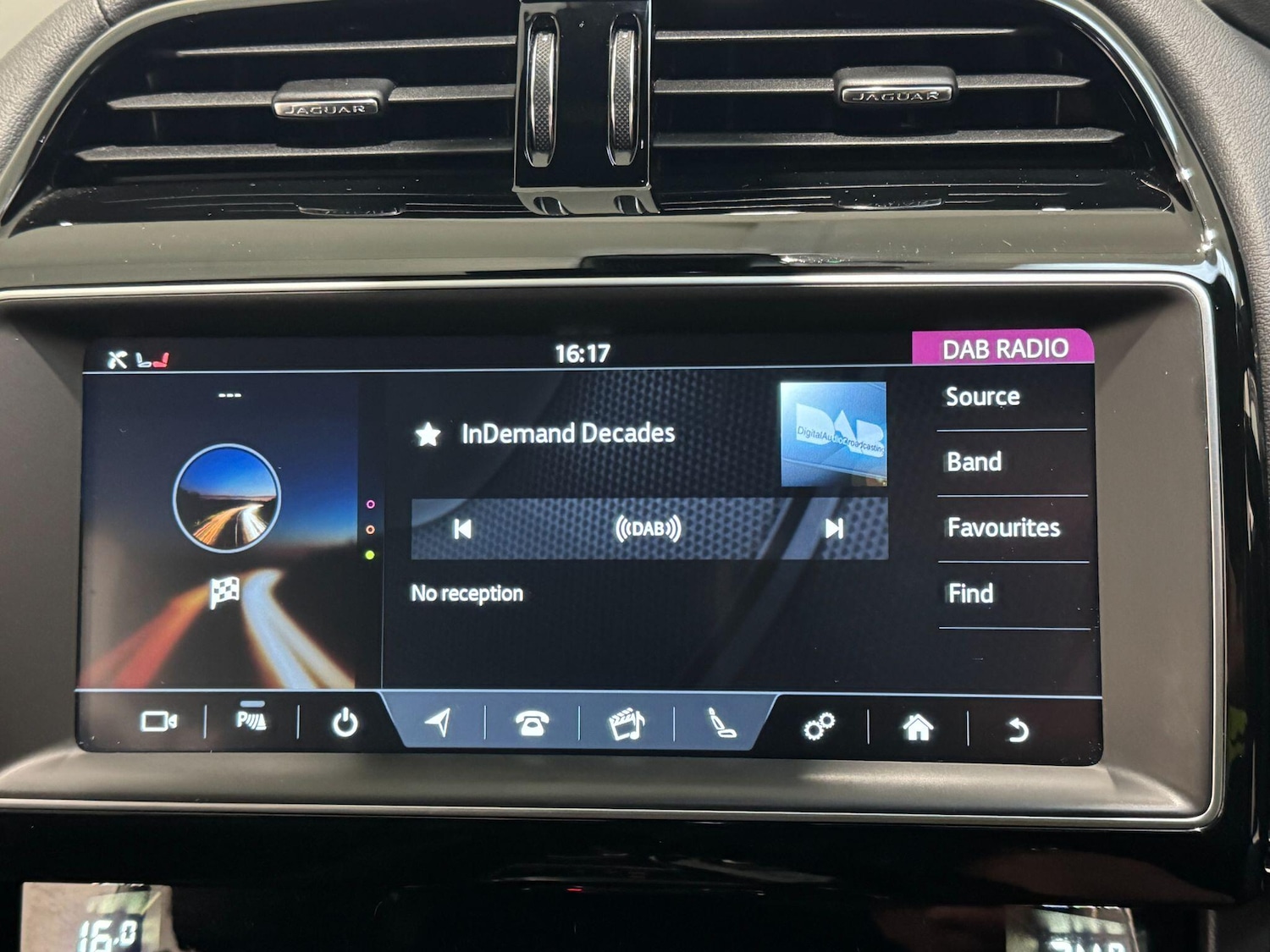 Used Jaguar F-Pace 2019 for sale - 76306536: Photo 98