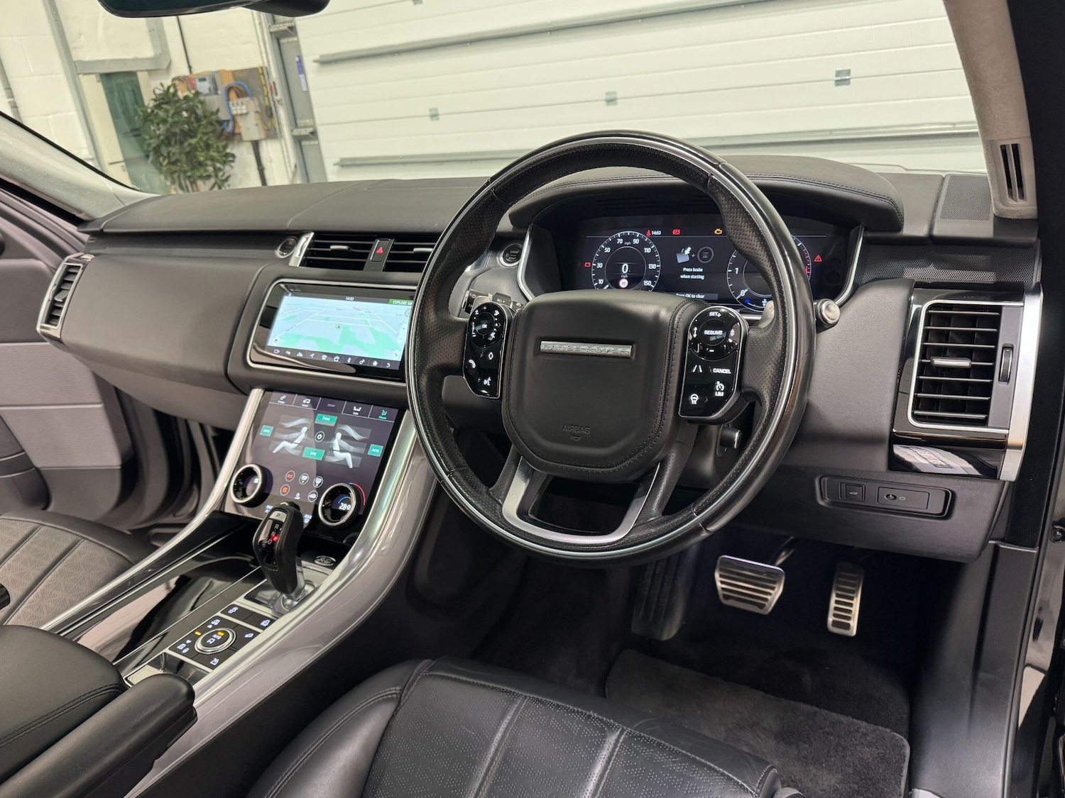 Used Land Rover Range Rover Sport 2018 for sale - 76700990: Photo 17