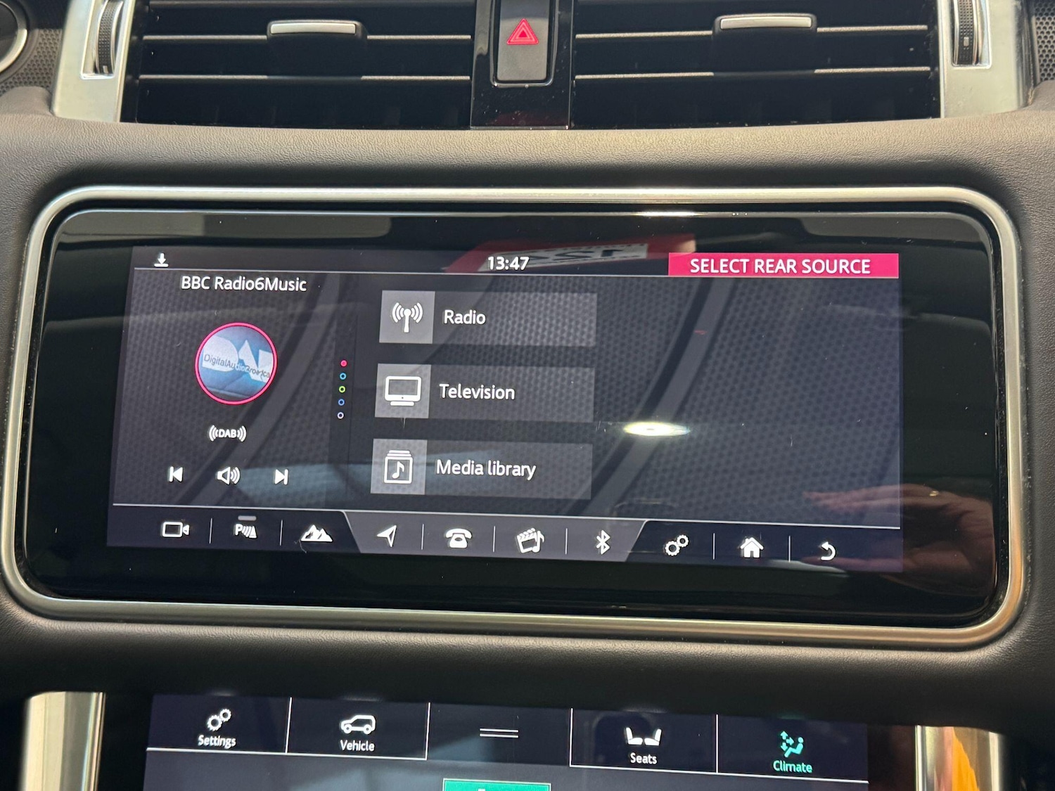 Used Land Rover Range Rover Sport 2018 for sale - 76700990: Photo 30