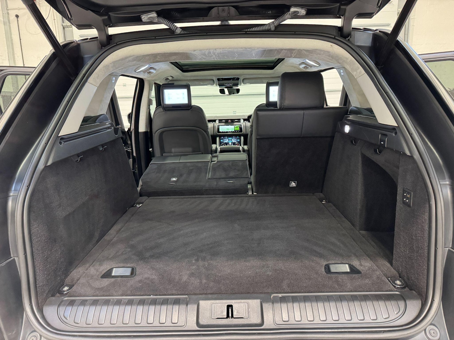 Used Land Rover Range Rover Sport 2018 for sale - 76700990: Photo 77