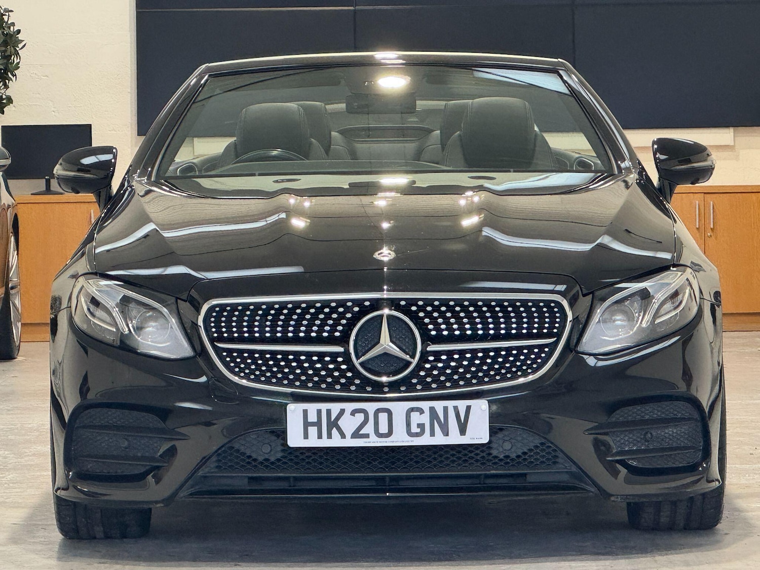 Used Mercedes-Benz E Class for sale - 77120437: Photo 5