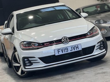 Used Volkswagen Golf 2019 for sale - 77305004: Photo